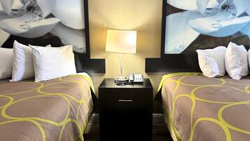 Bureau, rideaux occultants, fer et planche à repasser, Wi-Fi gratuit