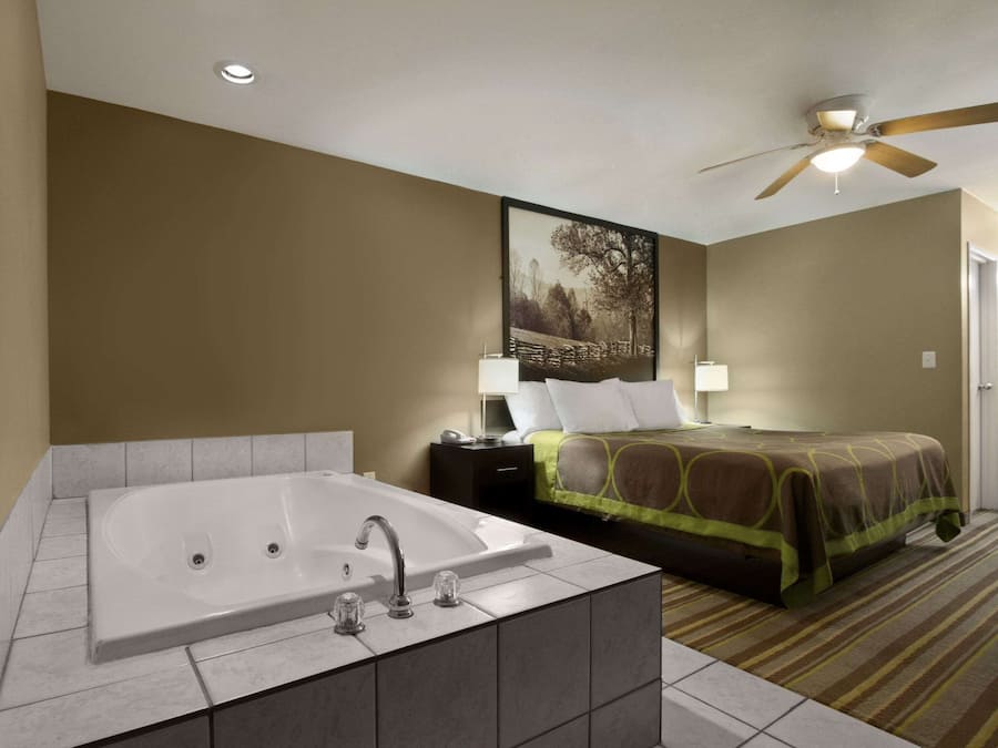 Studio Suite, 1 King Bed, Non Smoking | Desk, blackout curtains, iron/ironing board, free WiFi