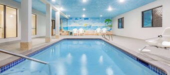 Super 8 by Wyndham League City/Kemah Area