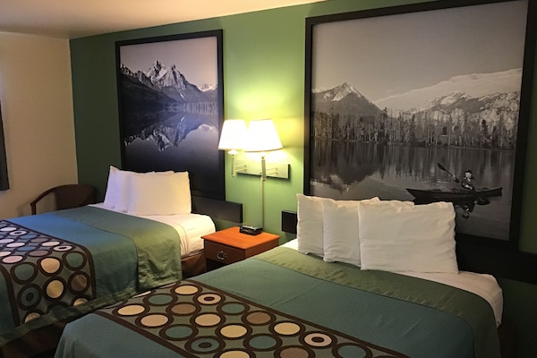 Rom, 2 queensize-senger, ikke-røyk | Skrivebord, blendingsgardiner, lydisolert og strykejern/-brett