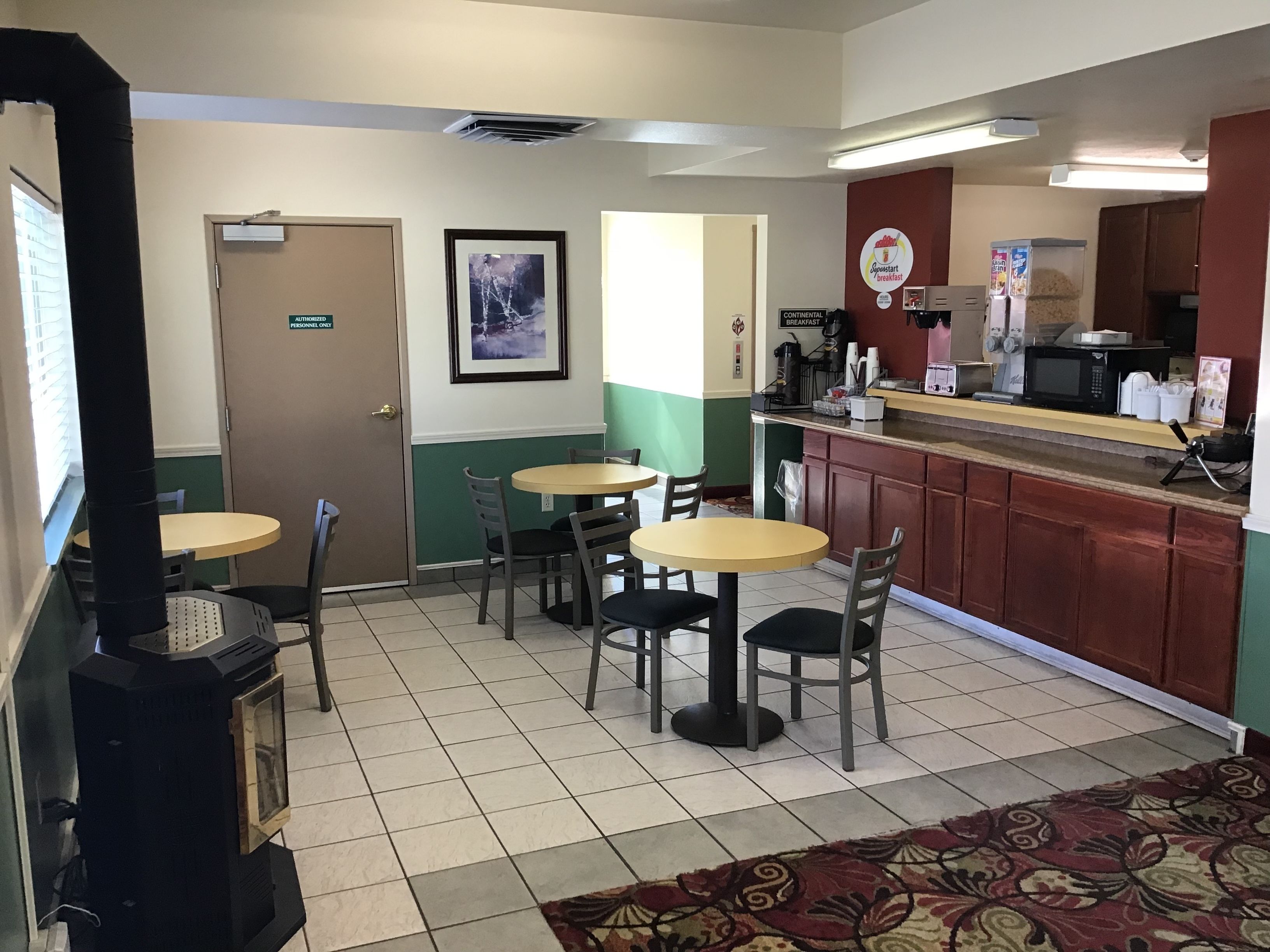 包含每日自助早餐