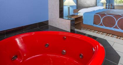 Super 8 by Wyndham Dothan