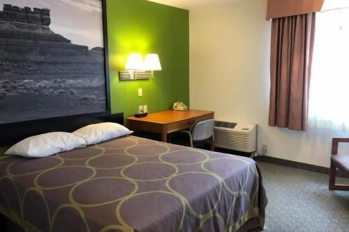 Desk, blackout drapes, iron/ironing board, free WiFi