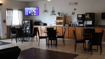 Dagelijks ontbijt voor onderweg inbegrepen