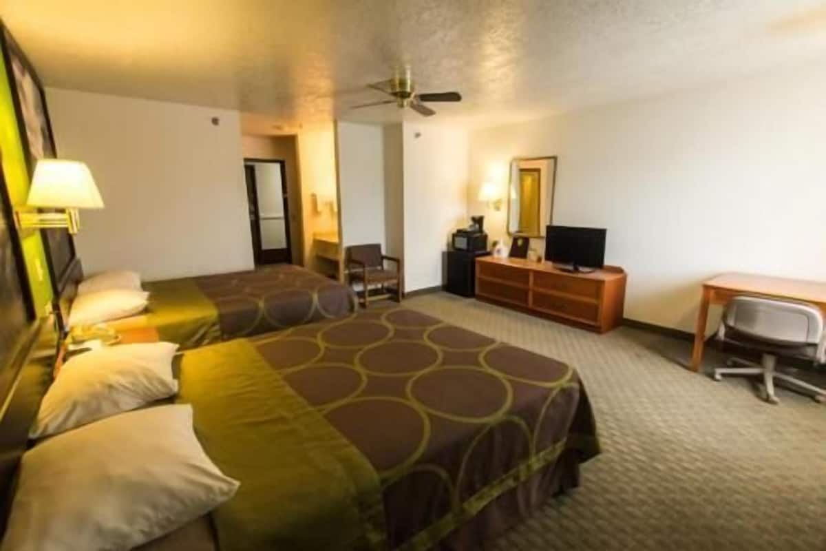 Desk, blackout drapes, iron/ironing board, free WiFi