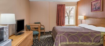 Super 8 by Wyndham Batavia E of Darien Lake Theme Park