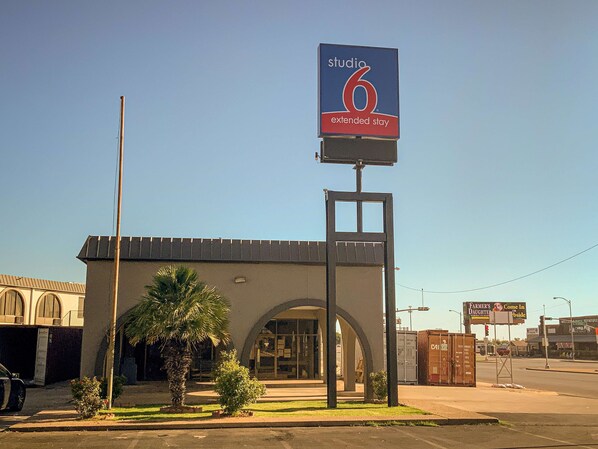 Façana frontal de l'allotjament