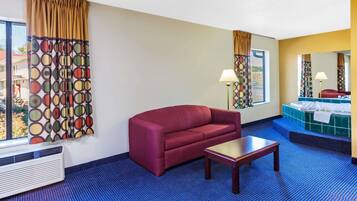 Escrivaninha, berços grátis, camas extras/dobráveis (sobretaxa)