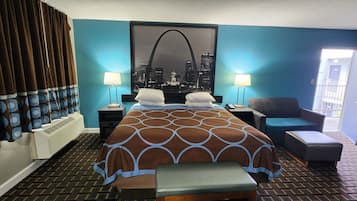 Desk, iron/ironing board, rollaway beds, free WiFi