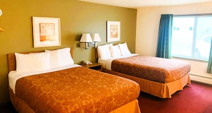 Love Hotels Staples by OYO at HWY 10 MN