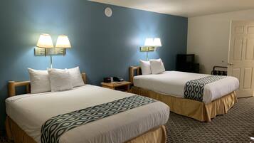 Bureau, espace de travail pour ordinateur portable, rideaux occultants