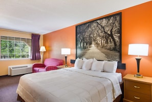 Deluxe Room, 1 King Bed, Non Smoking | Soundproofing, iron/ironing board, free cots/infant beds, rollaway beds