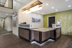 Quầy tiếp tân