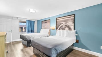 1 bedroom, desk, laptop workspace, blackout drapes