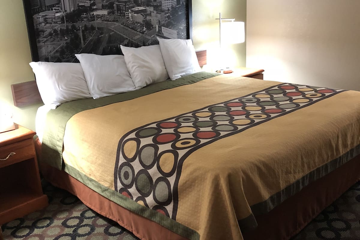 Laptop workspace, iron/ironing board, free cribs/infant beds, free WiFi