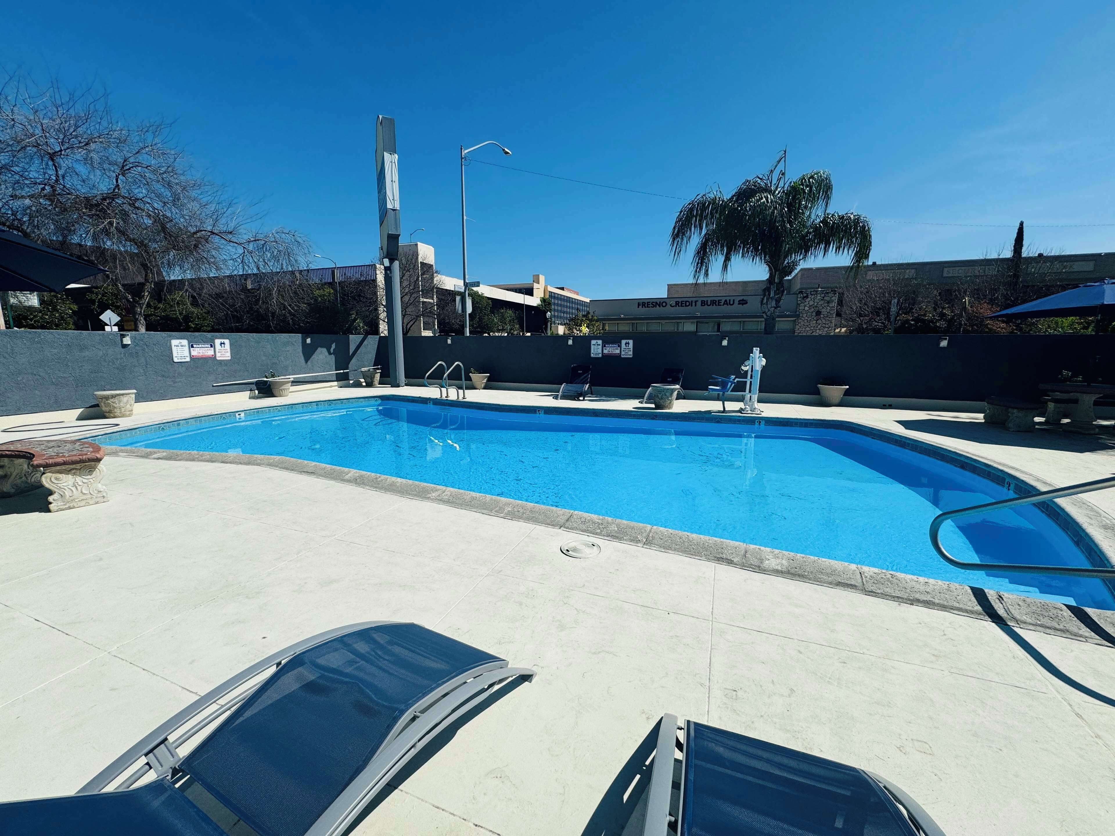 Photo - SureStay by Best Western Fresno Central