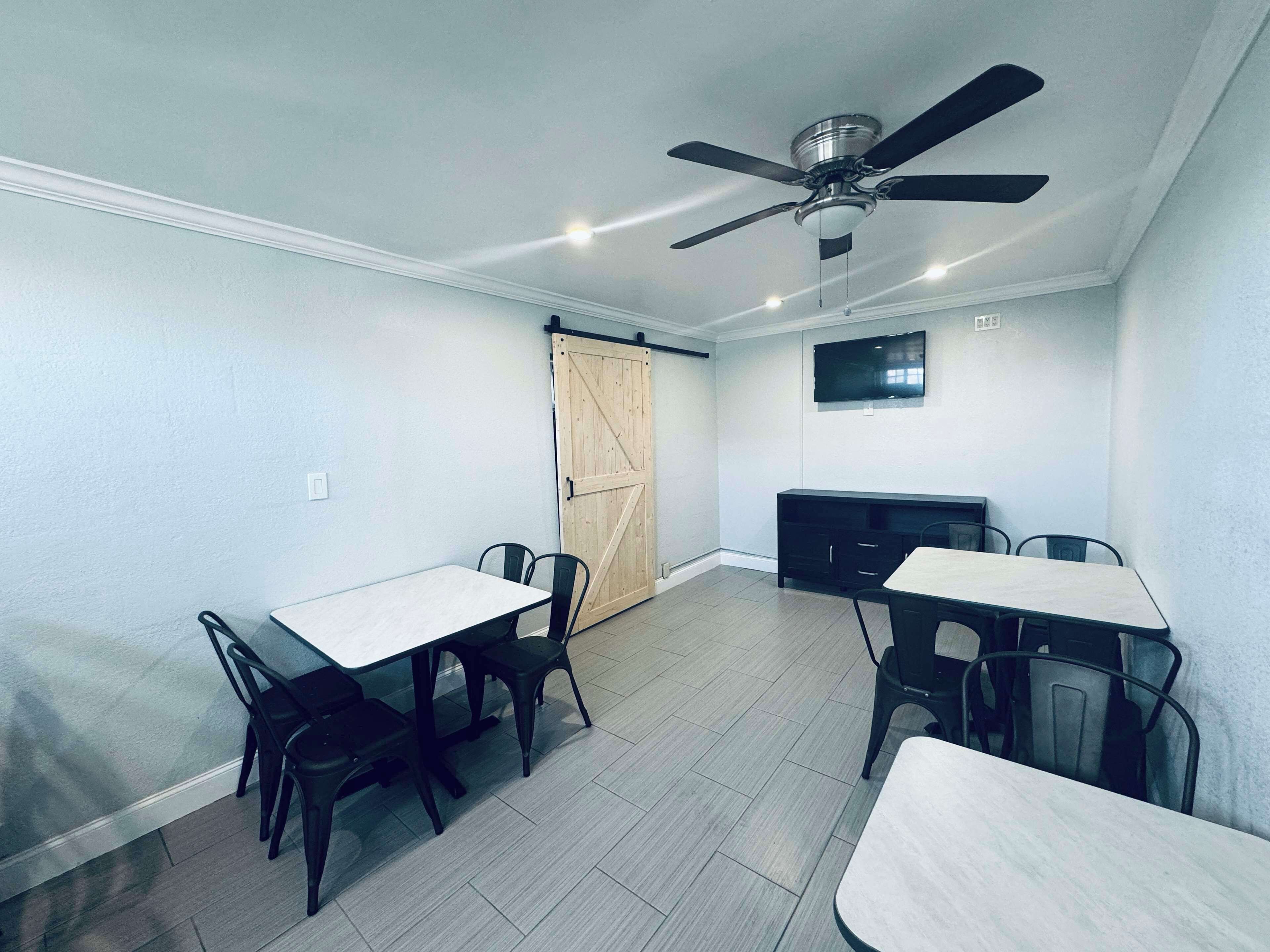Photo - SureStay by Best Western Fresno Central