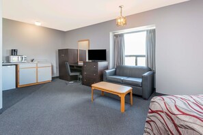 Suite Studio, 1 grand lit, non-fumeur | Équipements de la chambre