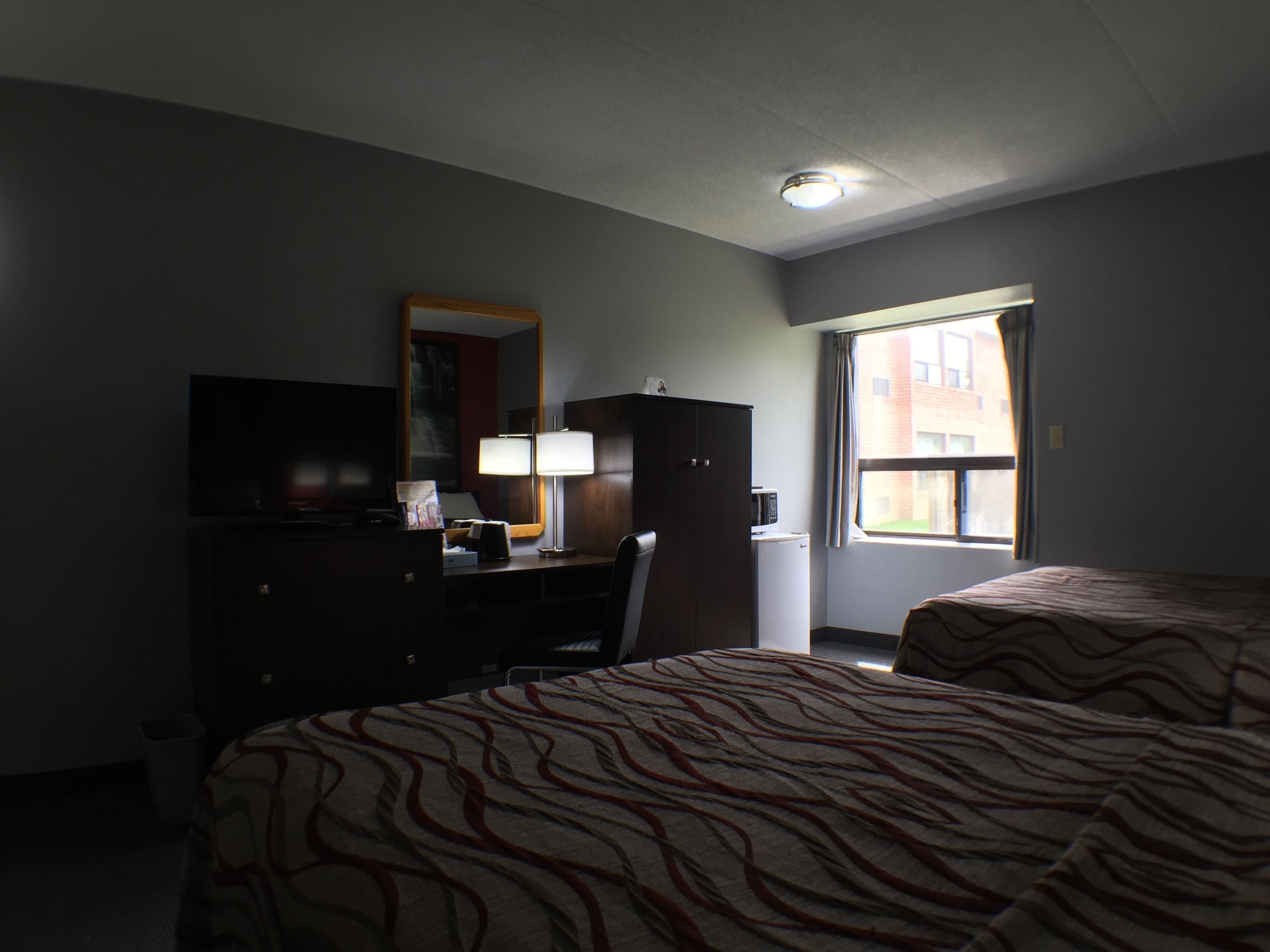 Super 8 by Wyndham Mt Hope Hamilton Intl Arpt ON