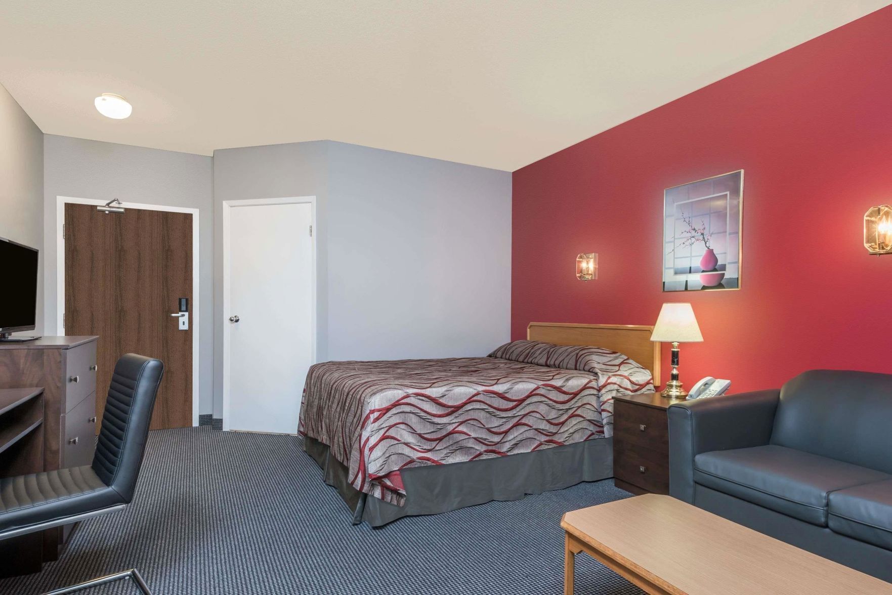 Desk, iron/ironing board, free cribs/infant beds, free WiFi