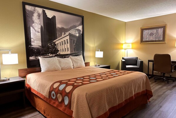 Suite estudio Deluxe, 1 cama de matrimonio grande, no fumadores | Escritorio, cortinas opacas, tabla de planchar con plancha