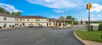 Super 8 by Wyndham Bellefontaine