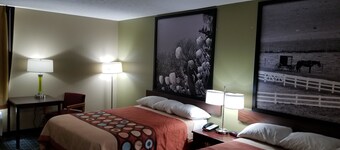 Super 8 by Wyndham Bellefontaine