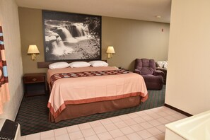Premium bedding, down comforters, pillowtop beds, desk - Super 8 by Wyndham Springfield/Battlefield (Springfield)