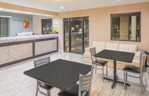 Lobby - Super 8 by Wyndham Bryant Little Rock Area (Bryant)