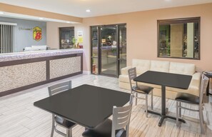 Lobby - Super 8 by Wyndham Bryant Little Rock Area (Bryant)