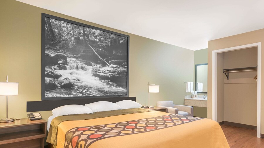 Super 8 by Wyndham Bryant Little Rock Area