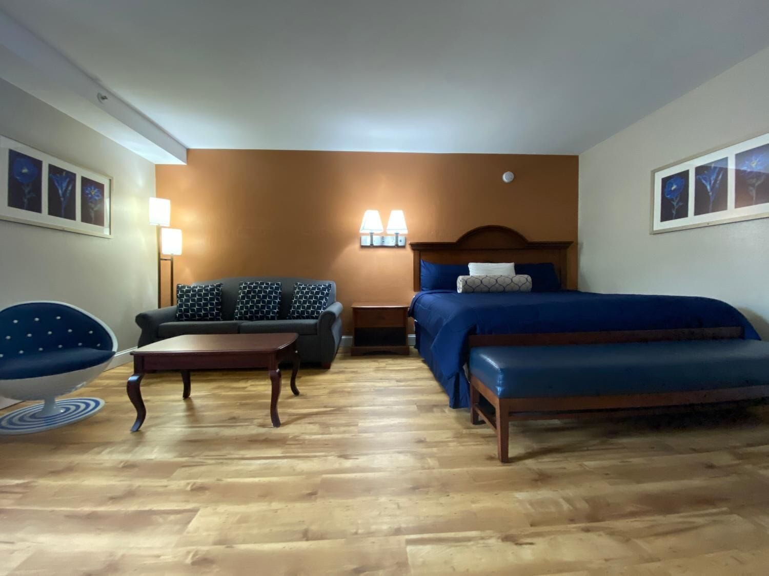 Orbits Inn in Somerset | Best Rates & Deals on Orbitz