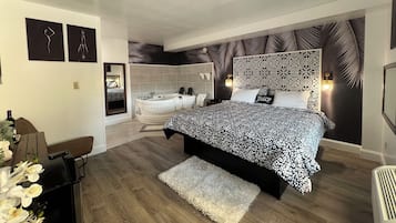 Quarto design, 1 cama Queen, para não fumantes, banheira de imersão | Wi-Fi de cortesia, roupa de cama