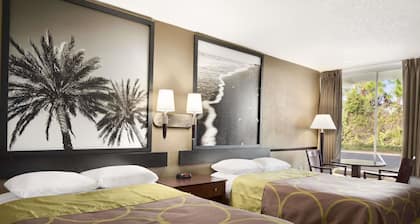 Super 8 by Wyndham Ormond Beach
