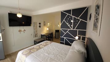 Standard Single Room, 1 Bedroom, Non Smoking, Jetted Tub | Free WiFi