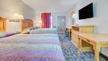 Chambre, 2 grands lits, non-fumeur | Fer et planche à repasser, accès au Wi-Fi (inclus), literie fournie