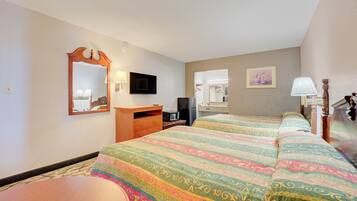 Room, 2 Queen Beds, Smoking