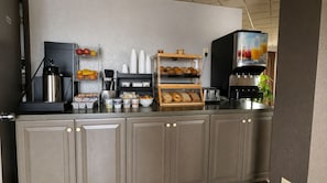 Gratis kontinental frukost varje dag
