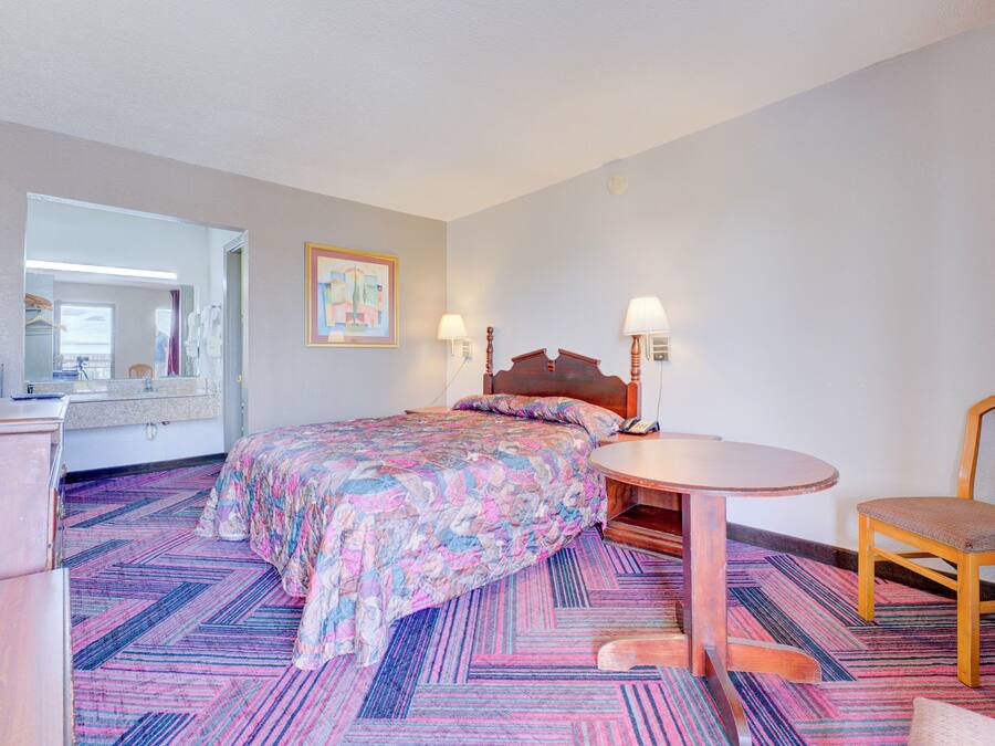 Iron/ironing board, cribs/infant beds, rollaway beds, free WiFi