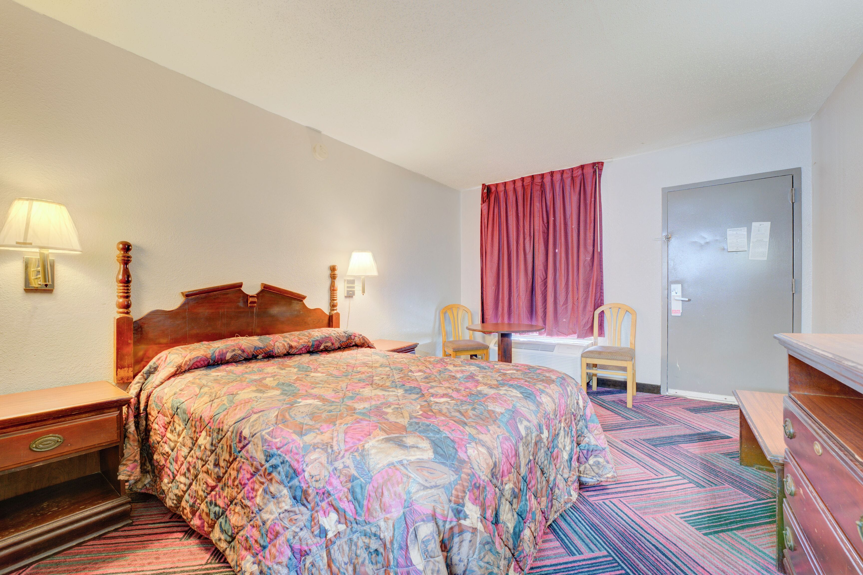 Iron/ironing board, cribs/infant beds, rollaway beds, free WiFi
