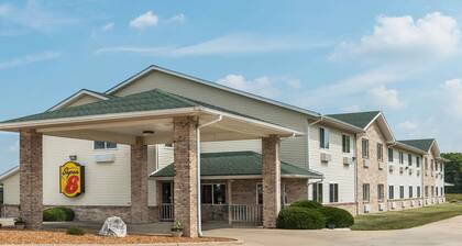 Super 8 by Wyndham Greenville