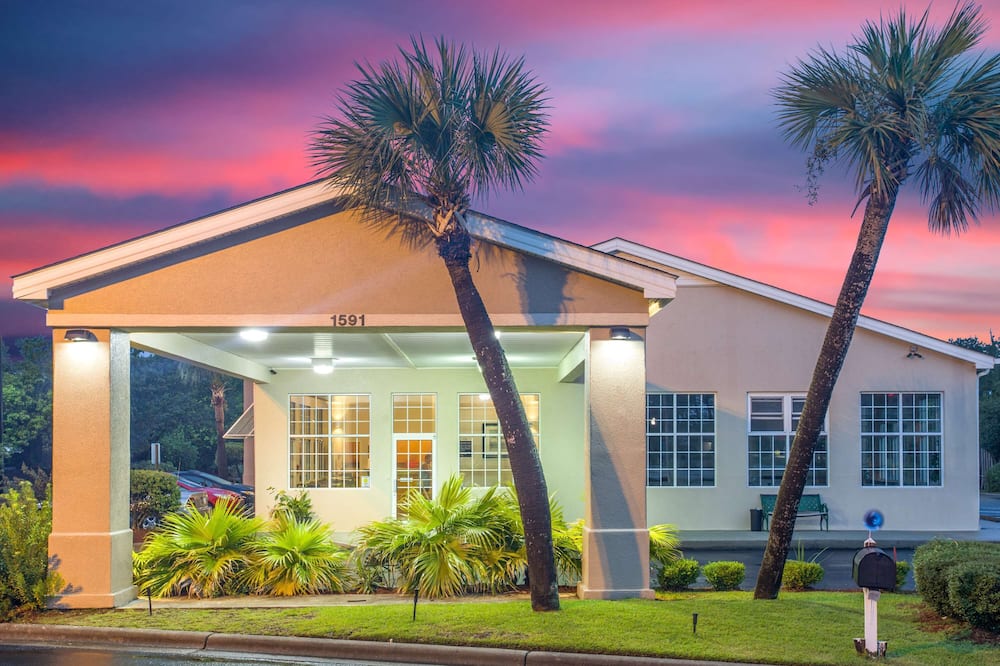 SureStay Hotel by Best Western North Myrtle Beach