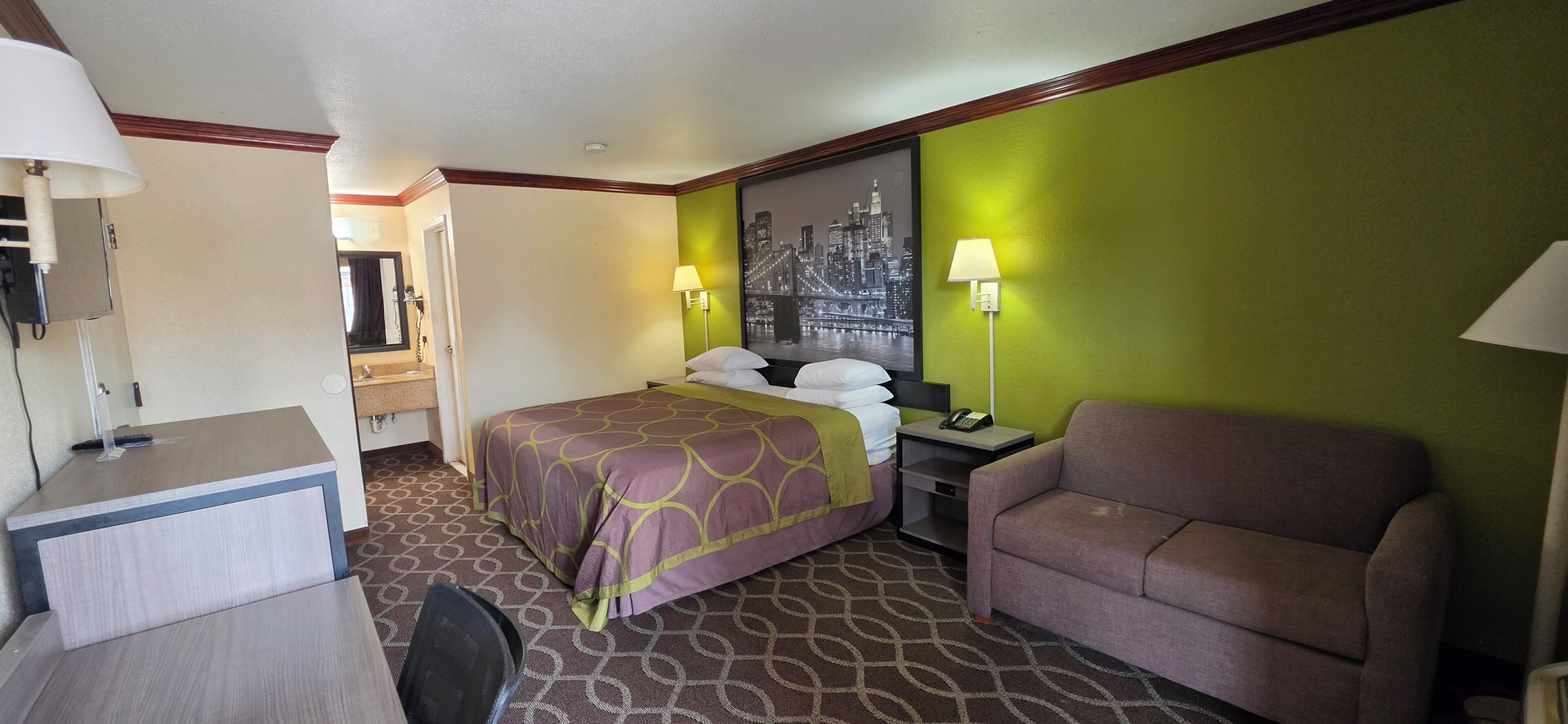 Photo - Super 8 by Wyndham San Marcos