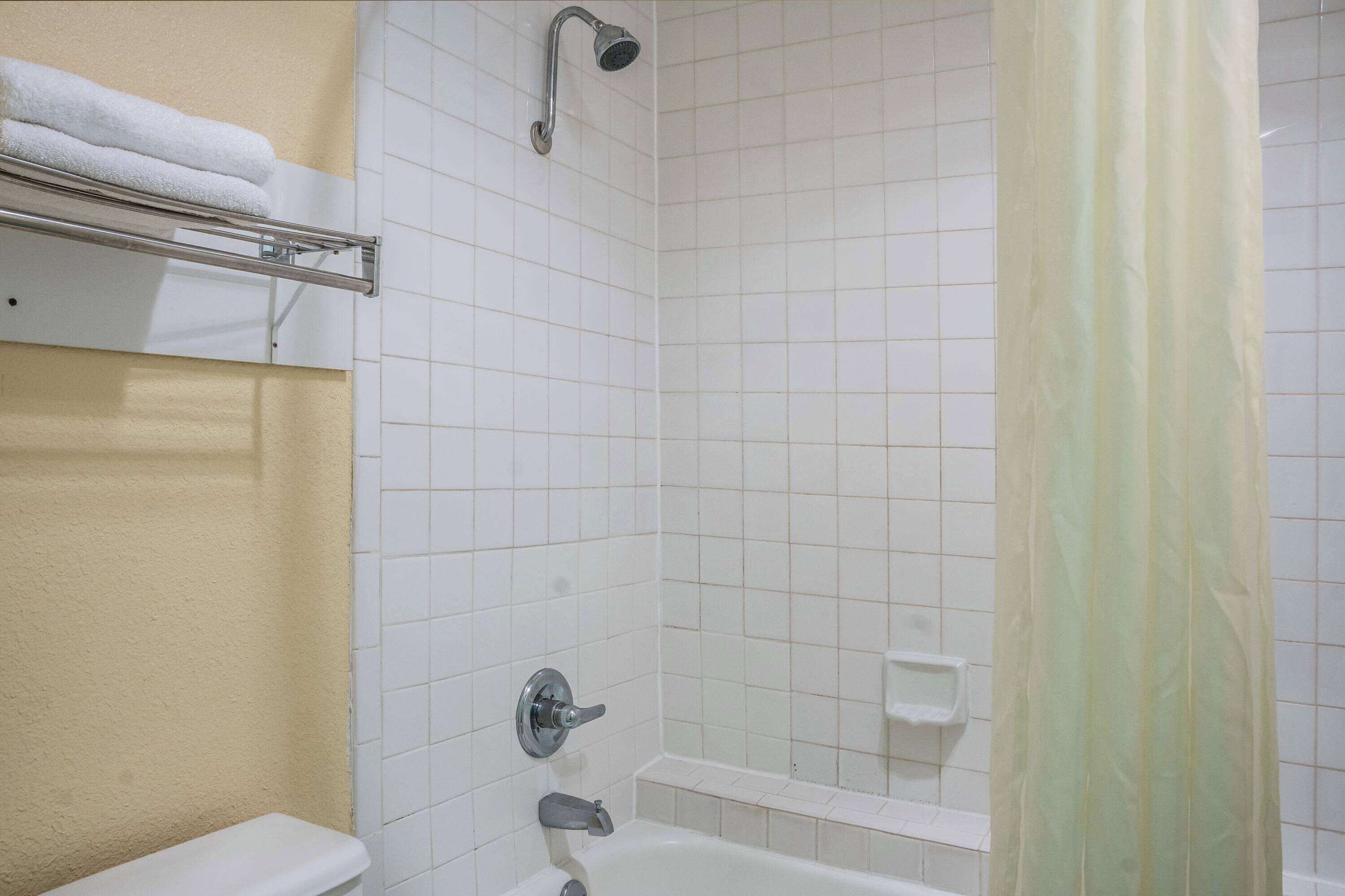 Photo - Super 8 by Wyndham San Marcos