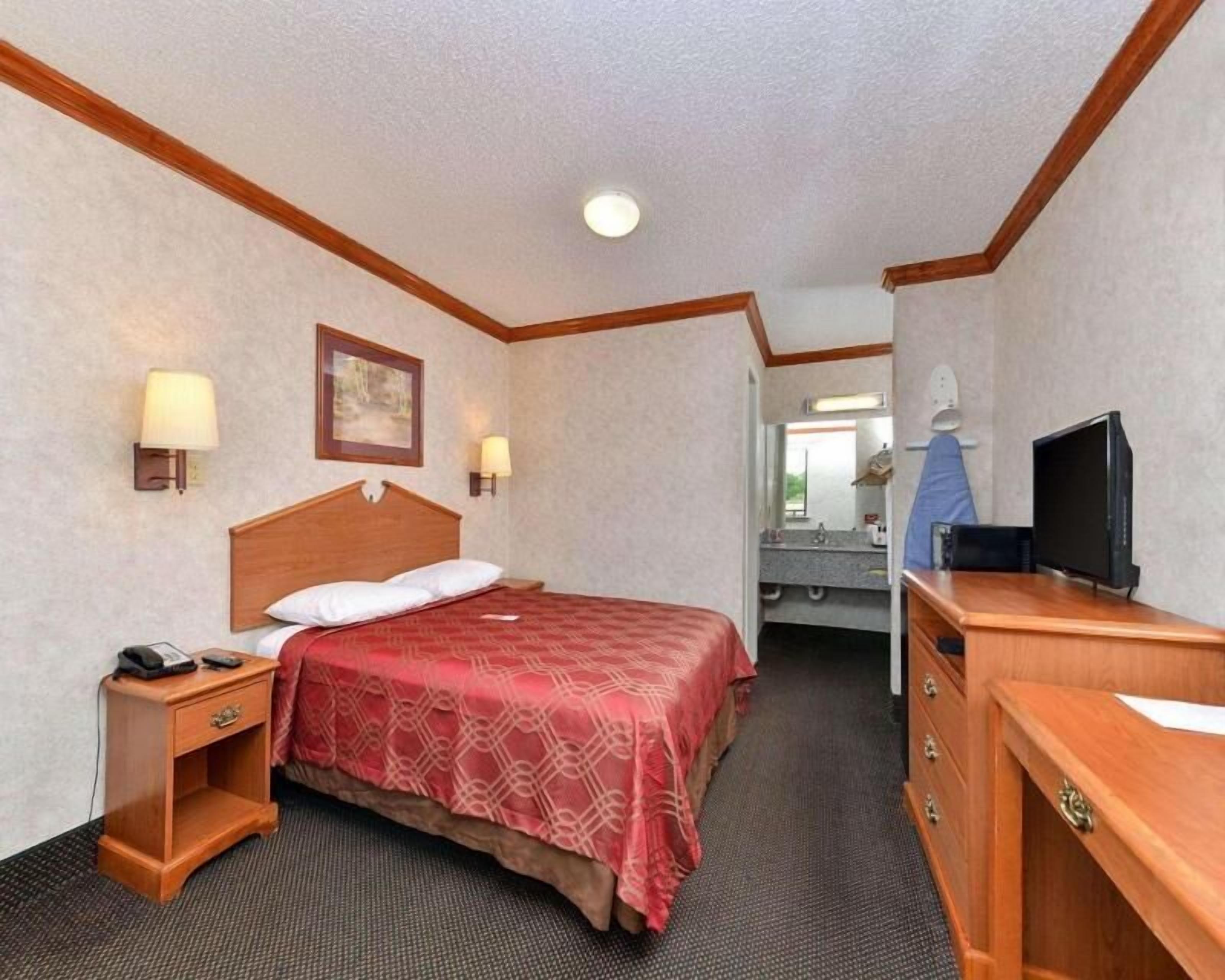 Desk, iron/ironing board, free WiFi, bed sheets
