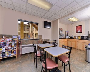 Café da manhã continental grátis
