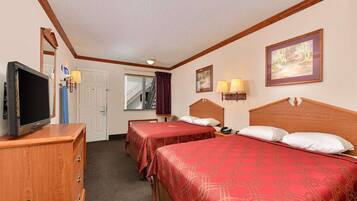 Bureau, fer et planche Ă repasser, Wi-Fi gratuit, draps fournis