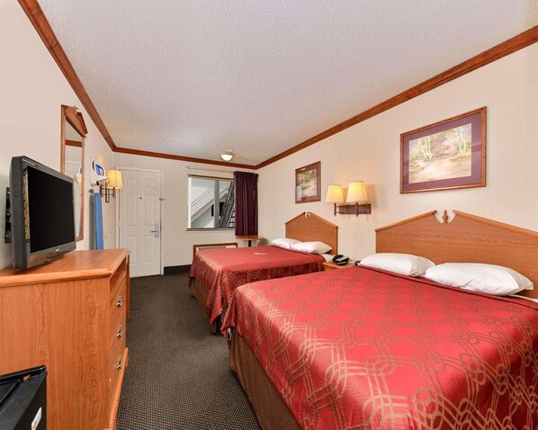 Desk, iron/ironing board, free WiFi, bed sheets