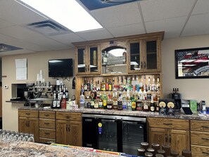 Bar (en la propiedad)