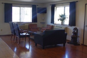 Lobby - Selby Motel (Selby)